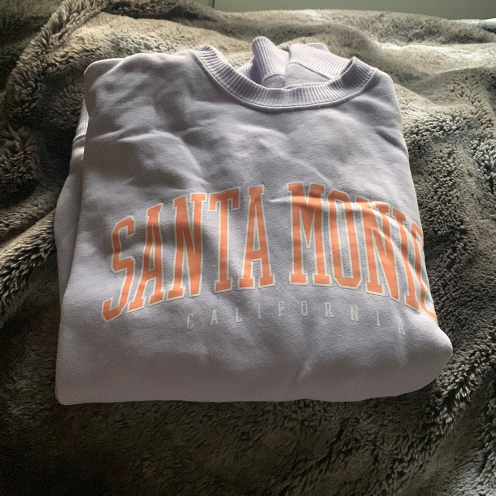 Santa Monica Hollister crew in lilac
